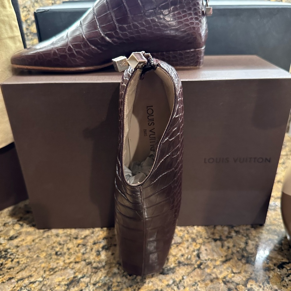 Louis Vuitton Alligator skin luxury ankle boots 38,5 NWT